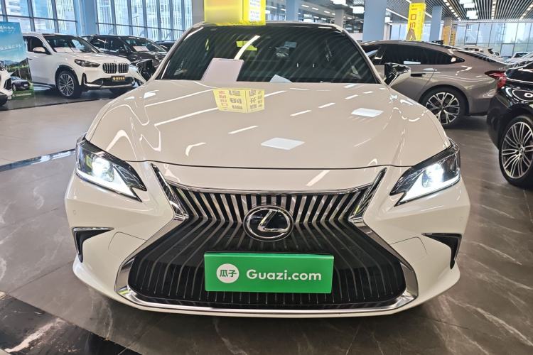 Used Lexus ES 2020 200 Excellence Edition Front