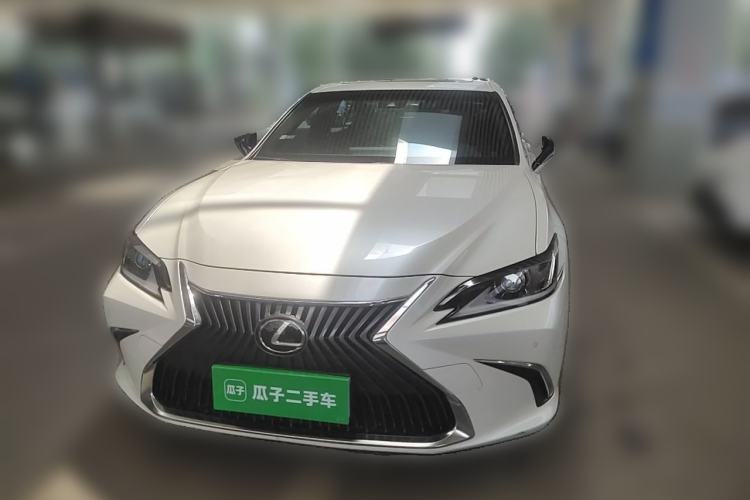 Used Lexus ES 2020 200 Excellence Edition Front