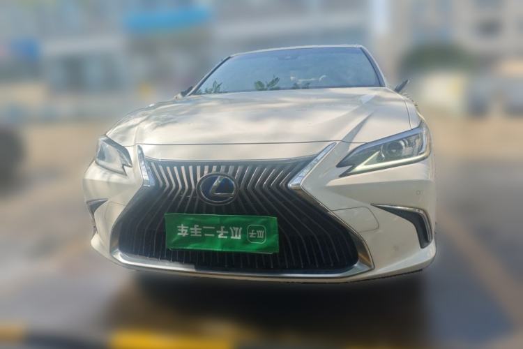 Used Lexus ES 2020 300h Premier Edition Front
