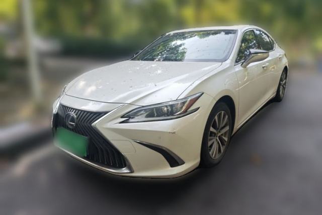 Used Lexus ES 2020 300h Premier Edition