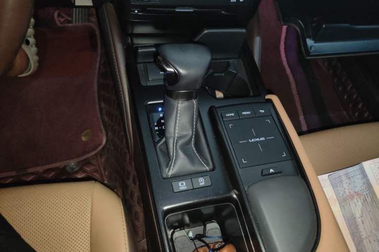 Used Lexus ES 2020 200 Excellence Edition Gear Lever