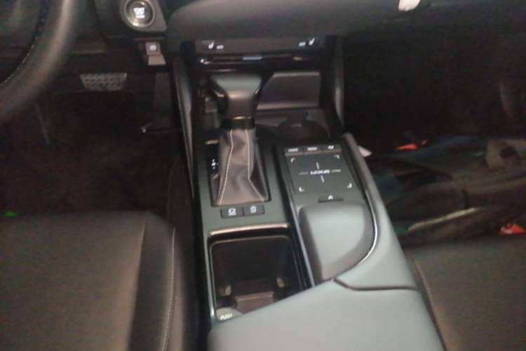 Used Lexus ES 2020 200 Excellence Edition Gear Lever