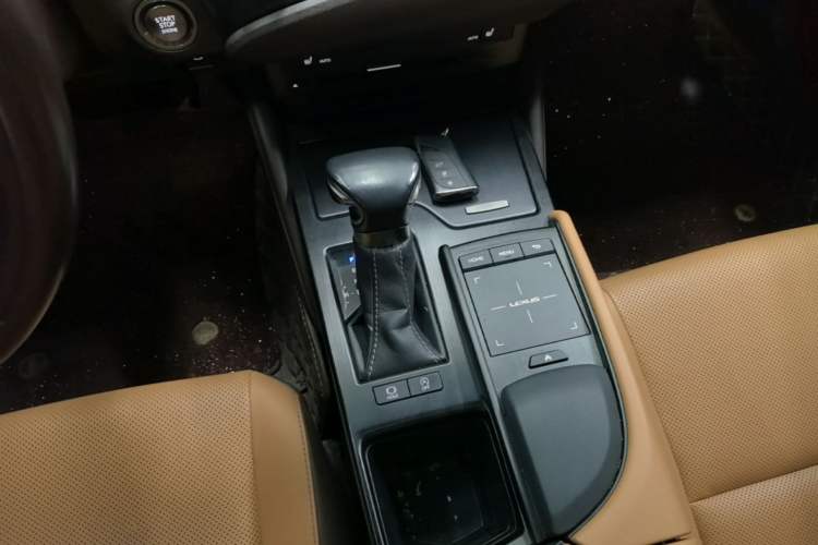 Used Lexus ES 2020 200 Excellence Edition Gear Lever