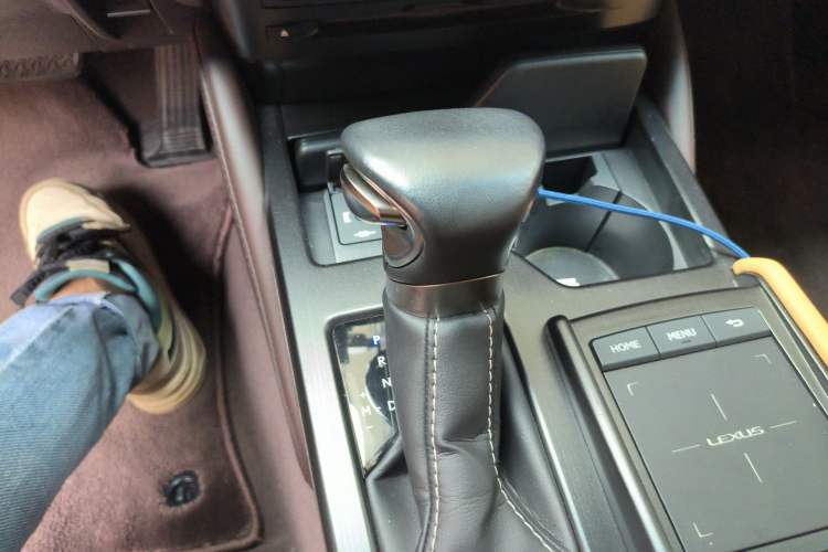Used Lexus ES 2020 200 Excellence Edition Gear Lever