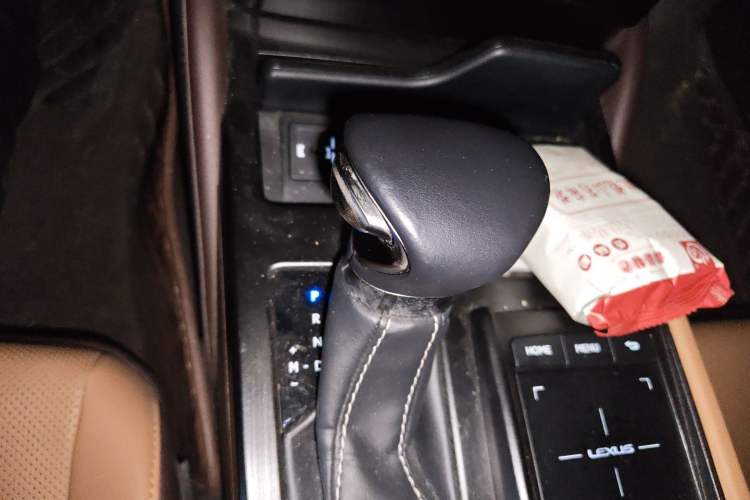 Used Lexus ES 2020 200 Luxury Edition Gear Lever