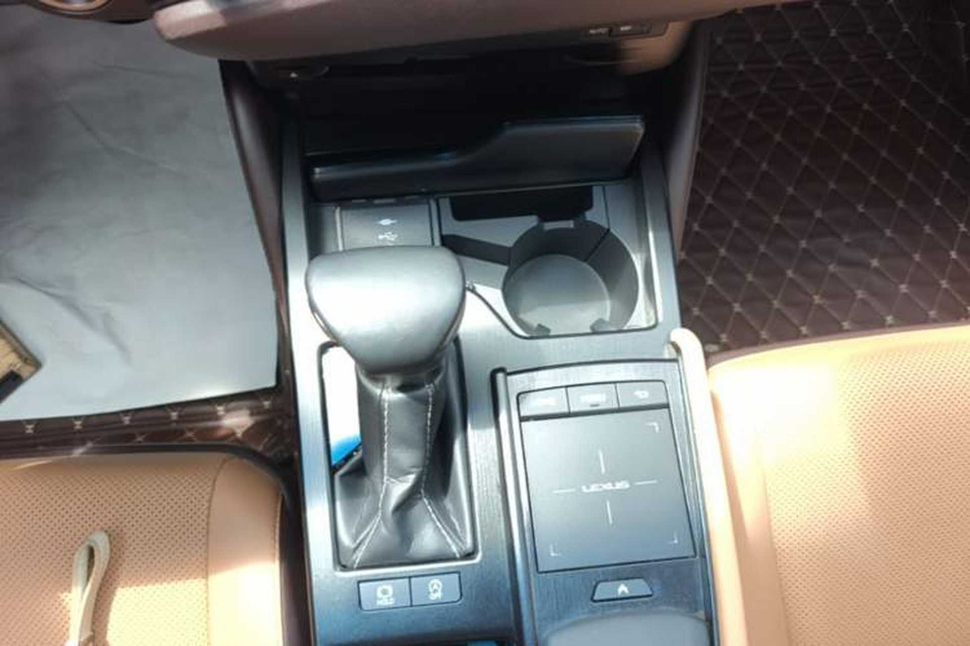 Used Lexus ES 2020 200 Excellence Edition Gear Lever