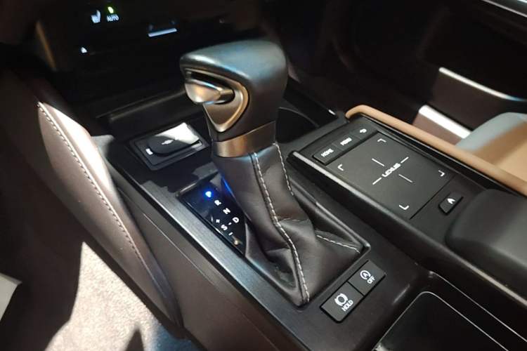 Used Lexus ES 2020 260 Excellence Edition Gear Lever