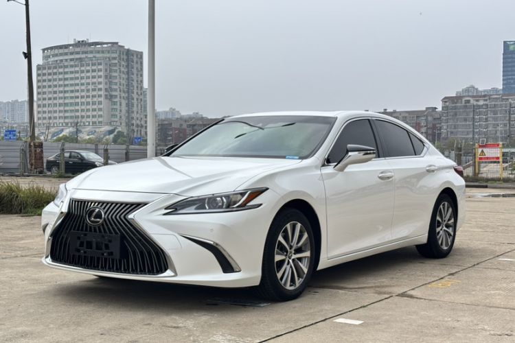 Used Lexus ES 2020 260 Excellence Edition Guazi used car, China used car export, Used car for sale, Used  cars, Cheapest cars for sale
