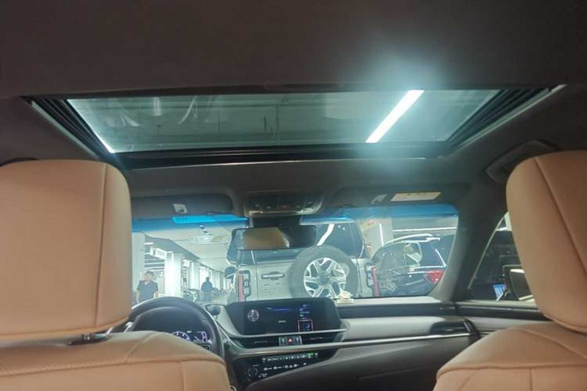 Used Lexus ES 2020 260 Excellence Edition Headliner