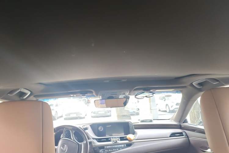 Used Lexus ES 2020 200 Luxury Edition Headliner