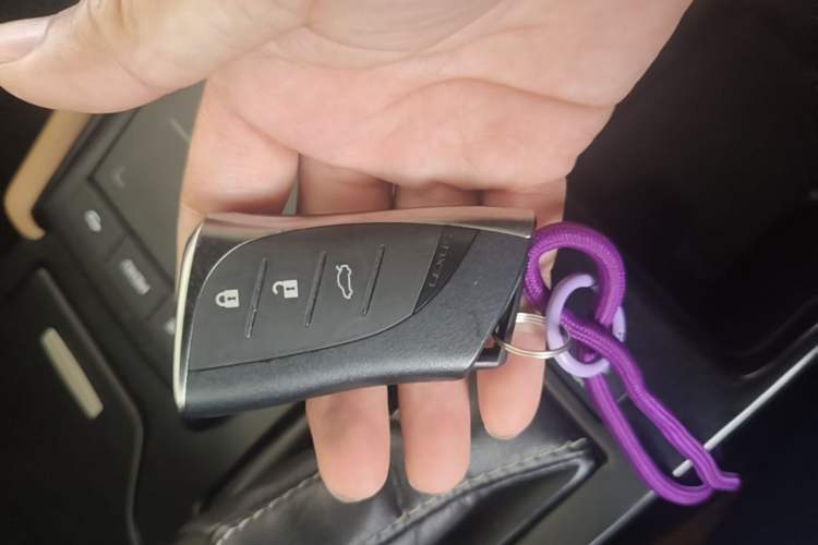 Used Lexus ES 2020 300h Premier Edition Interior 1