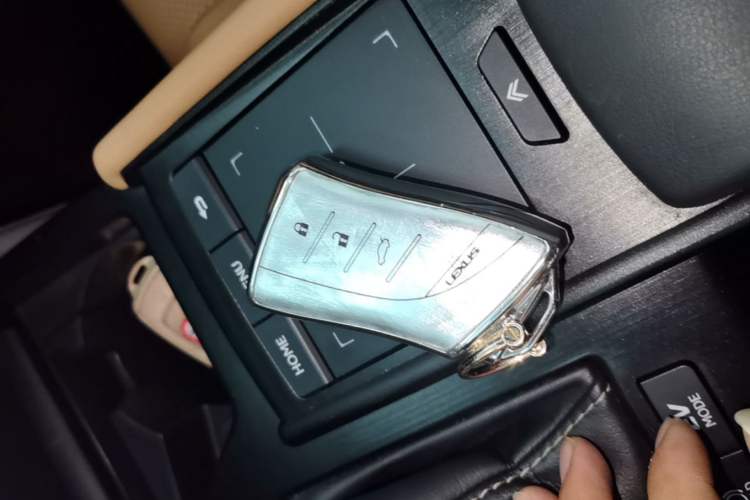 Used Lexus ES 2020 300h Premier Edition Interior 1