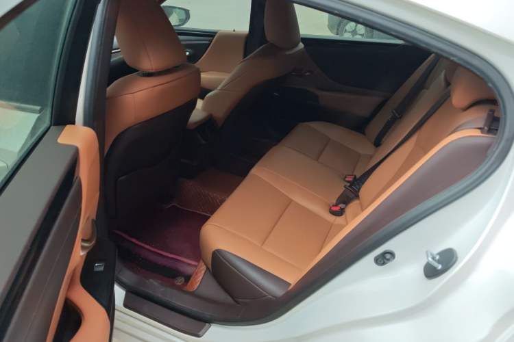 Used Lexus ES 2020 200 Excellence Edition Interior 1