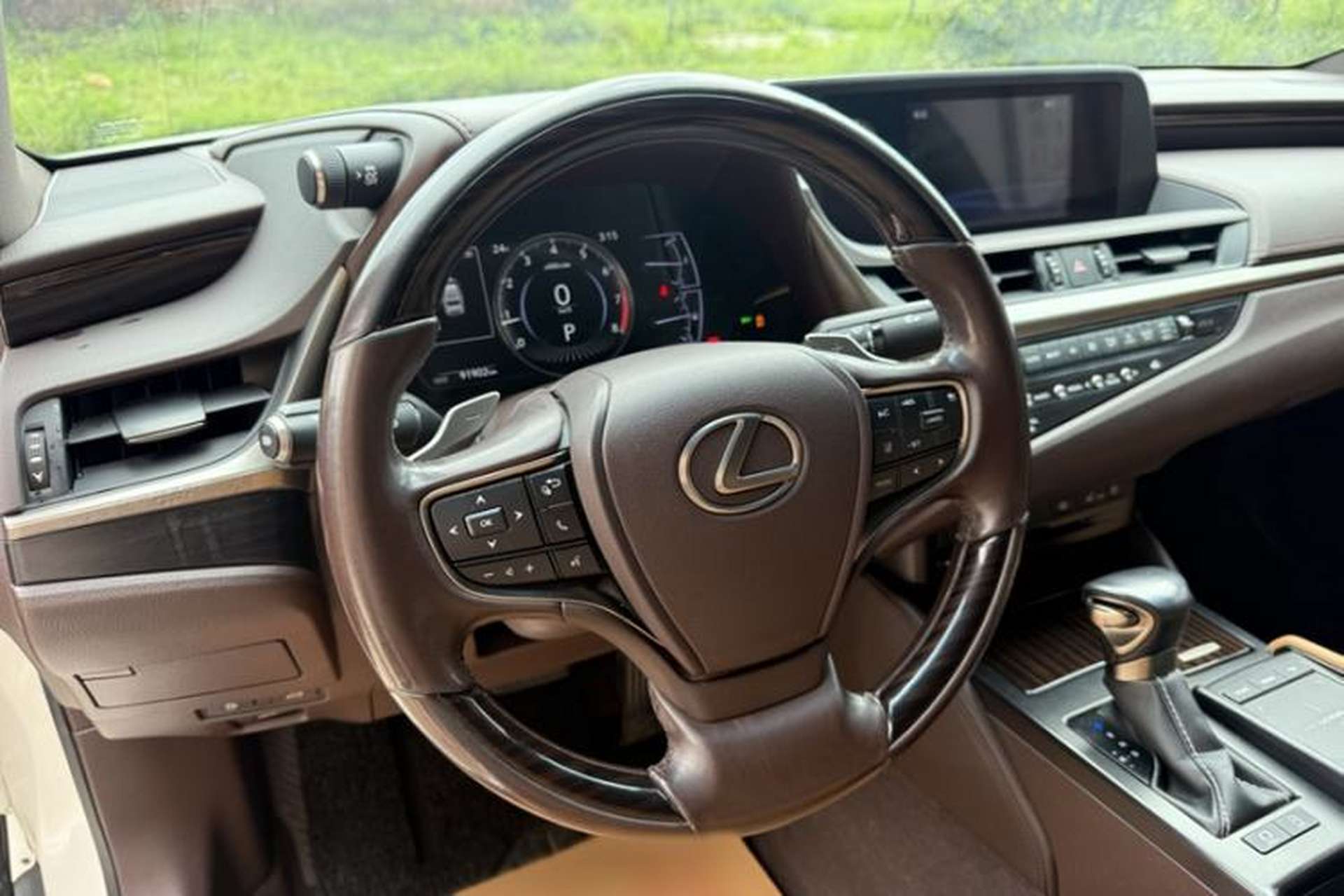 Used Lexus ES 2020 200 Luxury Edition Interior 2