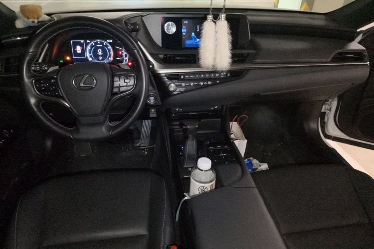 Used Lexus ES 2020 200 Excellence Edition Interior 2