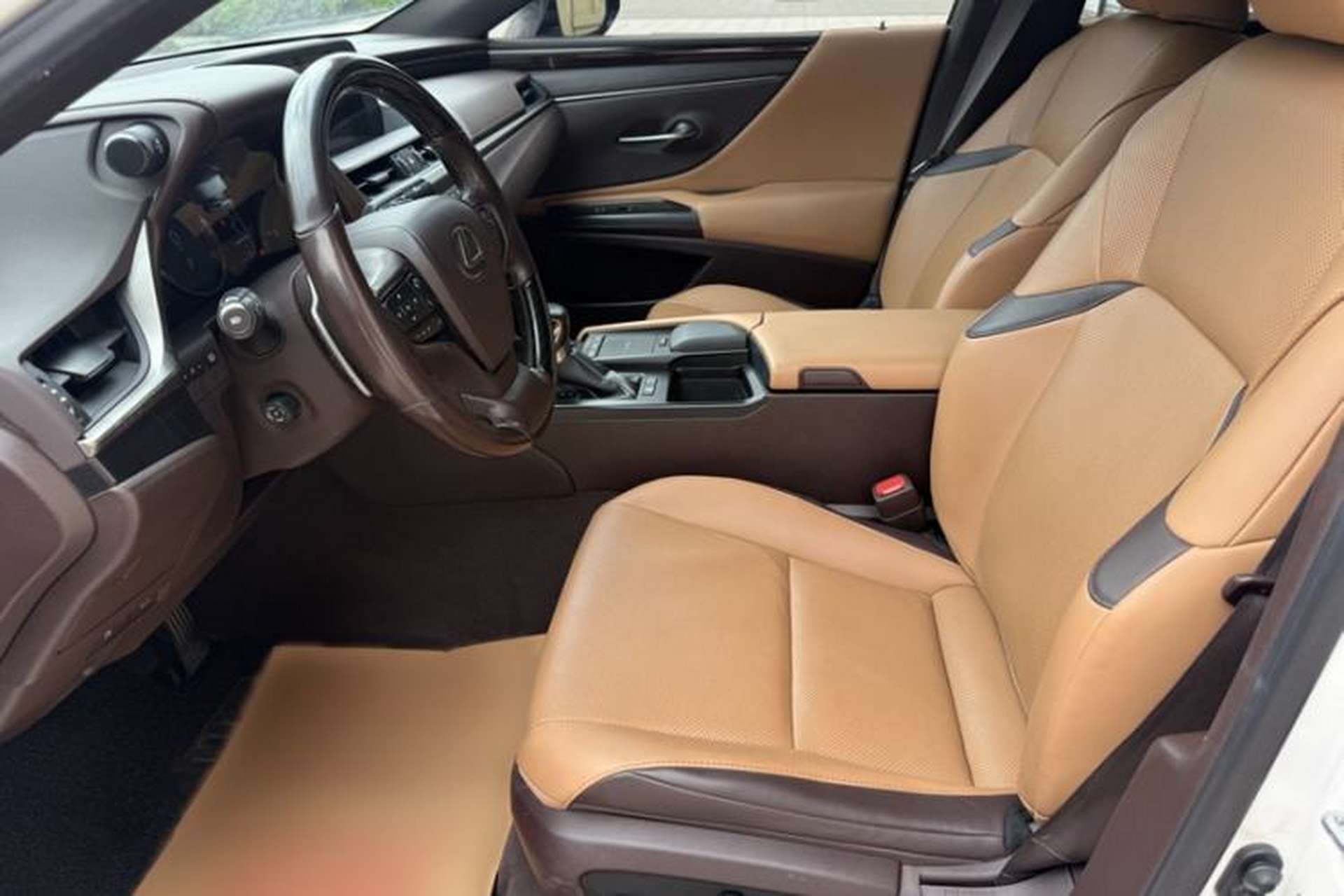 Used Lexus ES 2020 200 Luxury Edition Interior 3