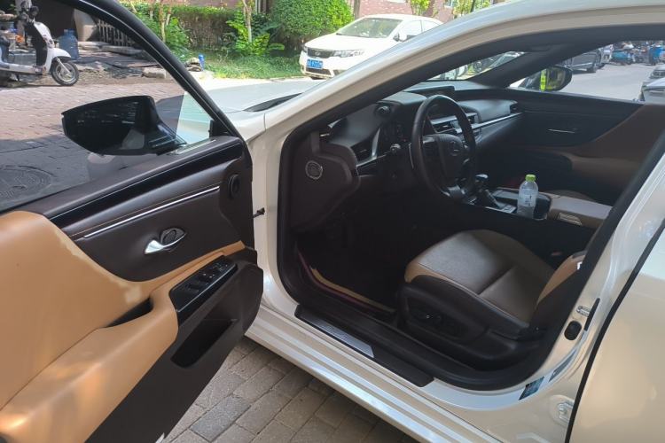 Used Lexus ES 2020 200 Excellence Edition Interior 3
