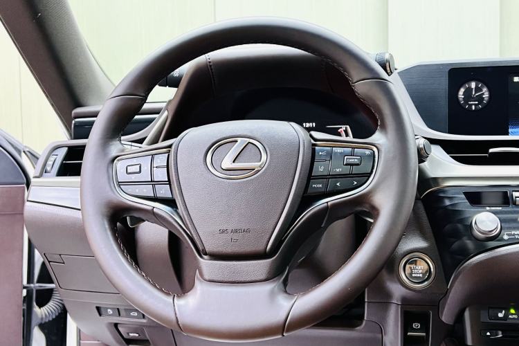 Used Lexus ES 2020 200 Excellence Edition Interior 3