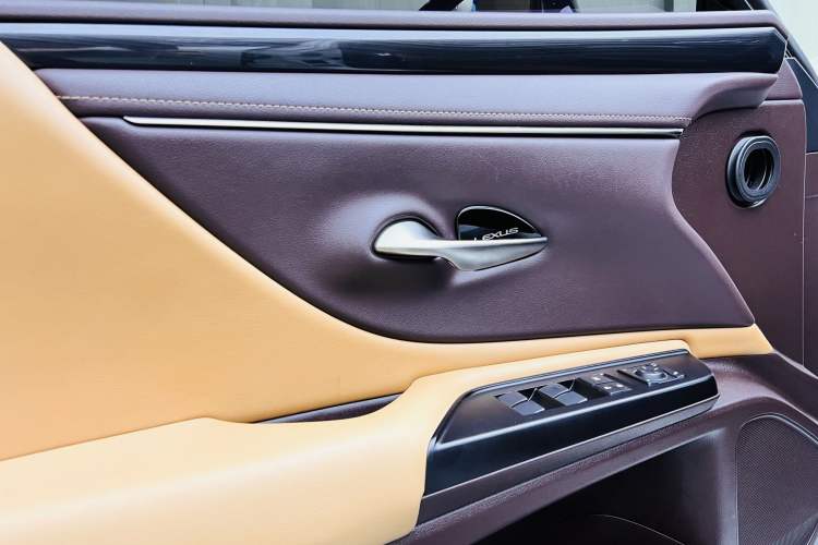 Used Lexus ES 2020 200 Excellence Edition Interior 3