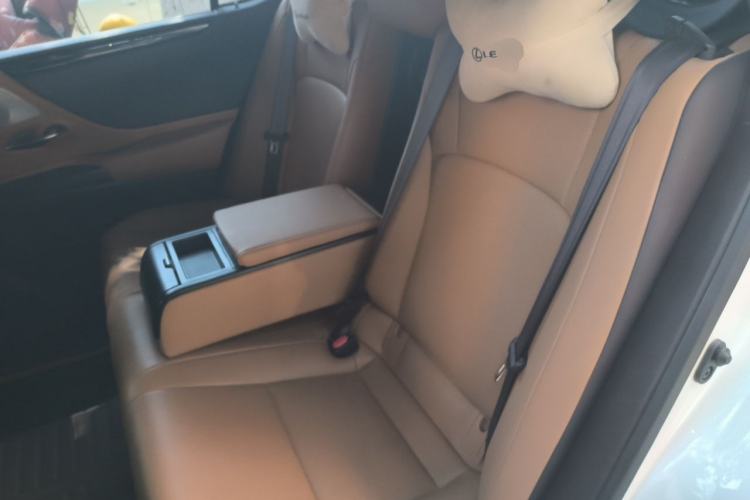 Used Lexus ES 2020 200 Excellence Edition Interior 4