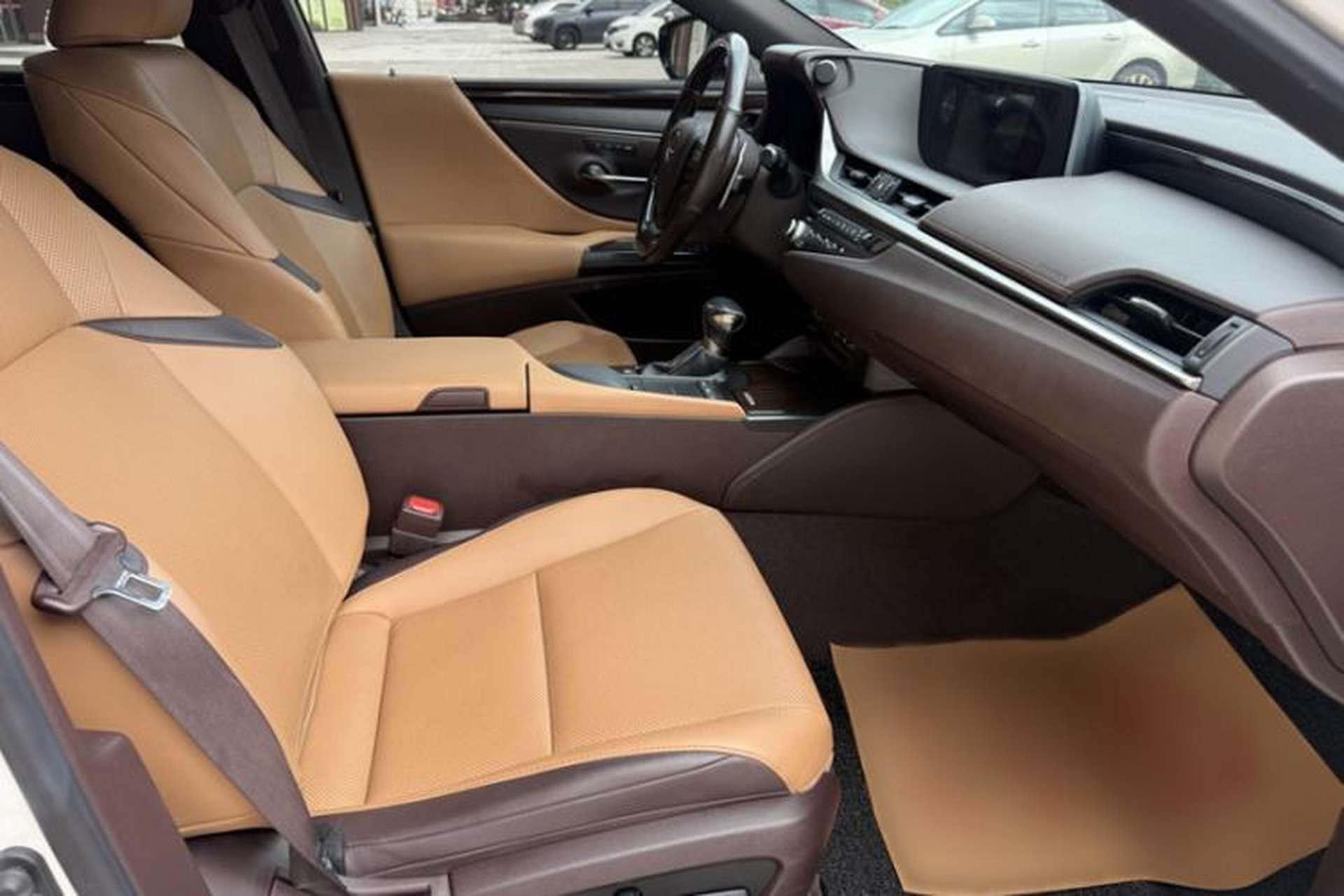 Used Lexus ES 2020 200 Luxury Edition Interior 5