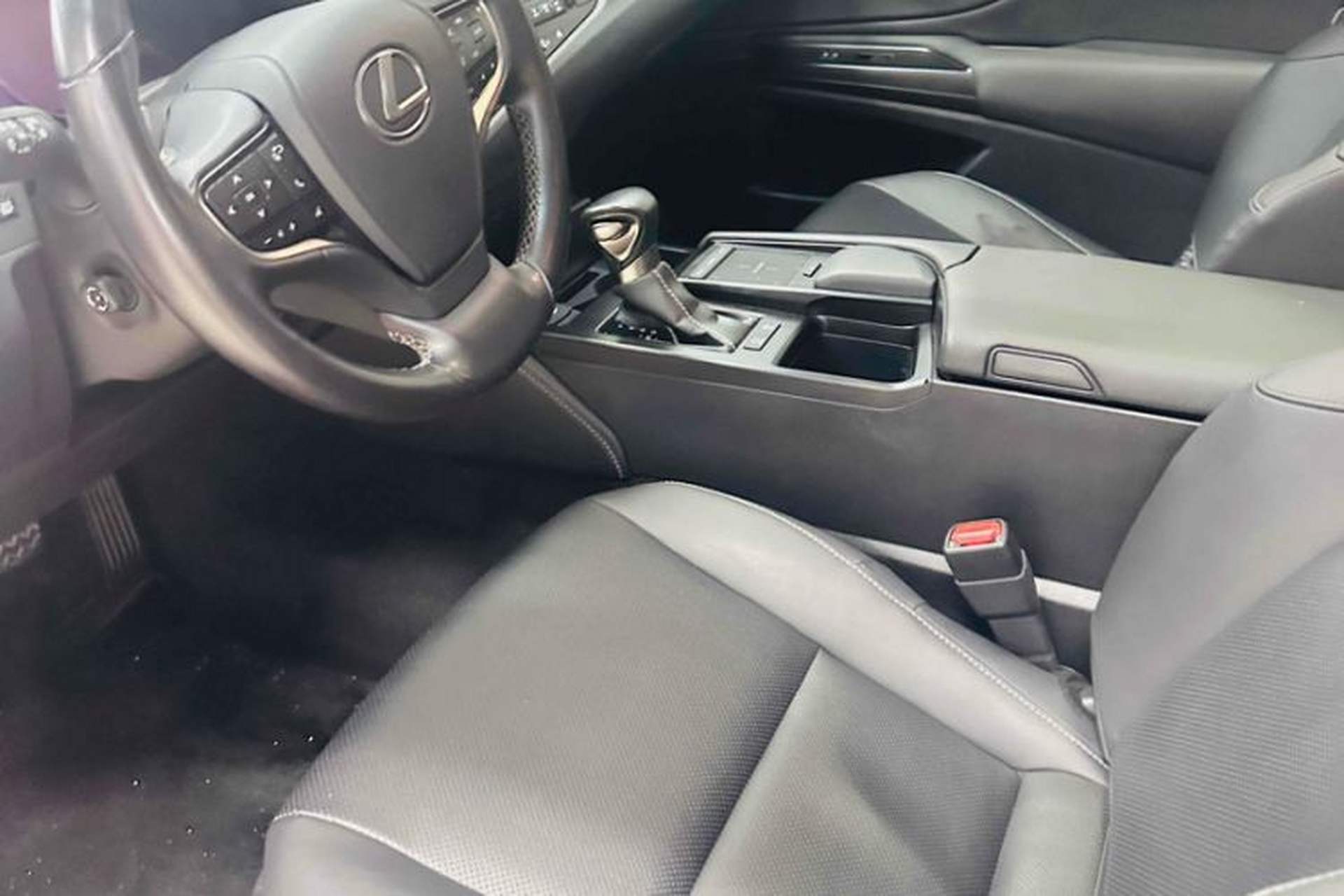 Used Lexus ES 2020 200 Excellence Edition Interior 5