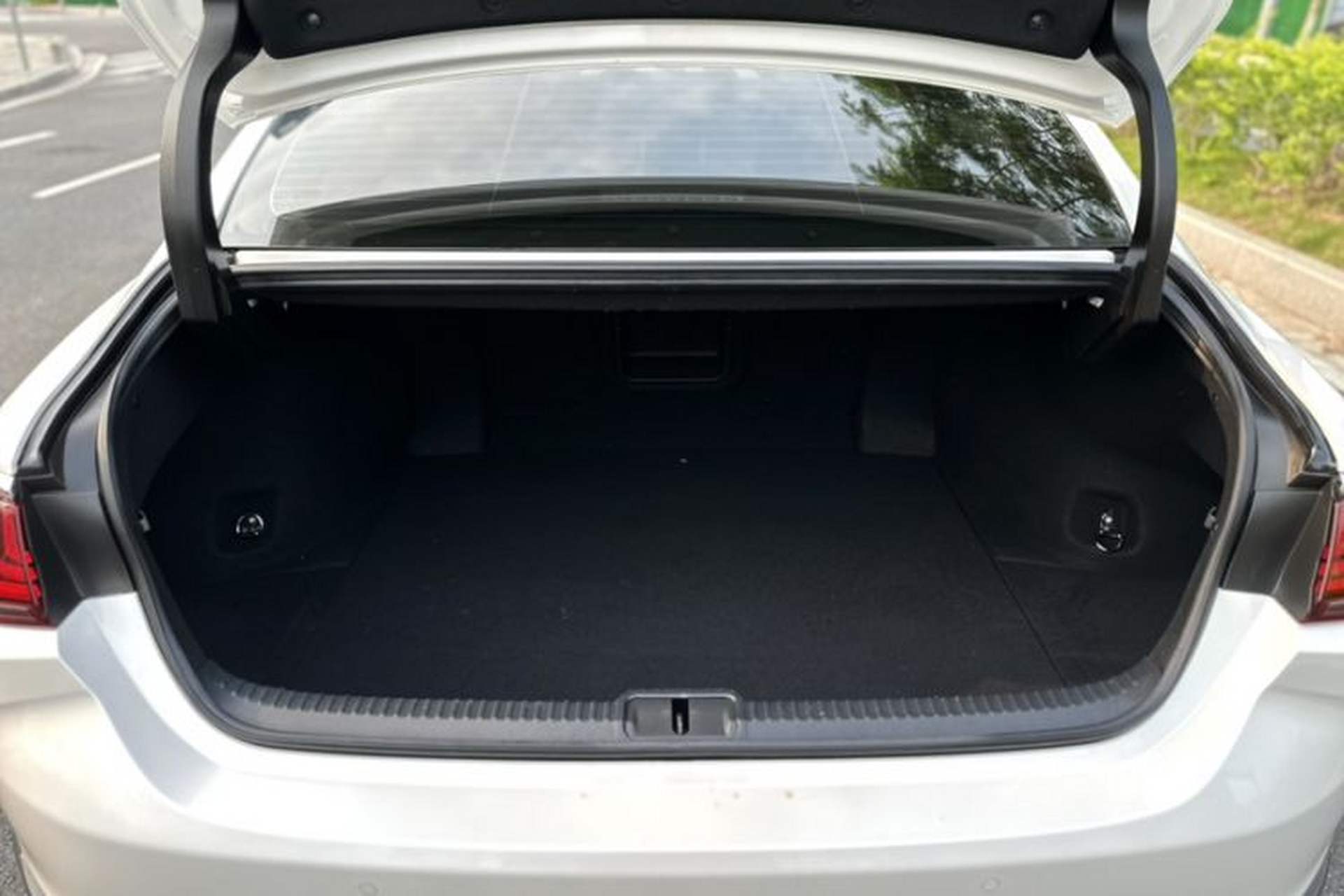 Used Lexus ES 2020 260 Excellence Edition Interior 8