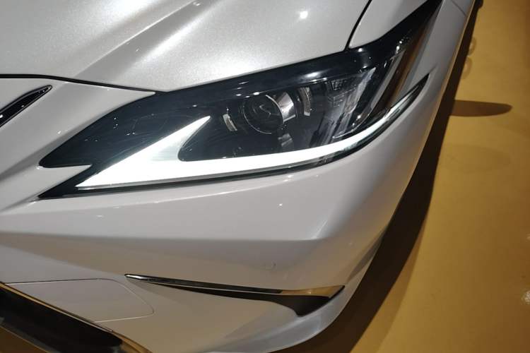 Used Lexus ES 2020 260 Excellence Edition Left Front Headlight