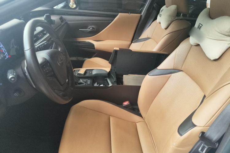 Used Lexus ES 2020 200 Excellence Edition Left Front Seat