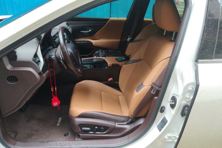 Used Lexus ES 2020 200 Excellence Edition Left Front Seat