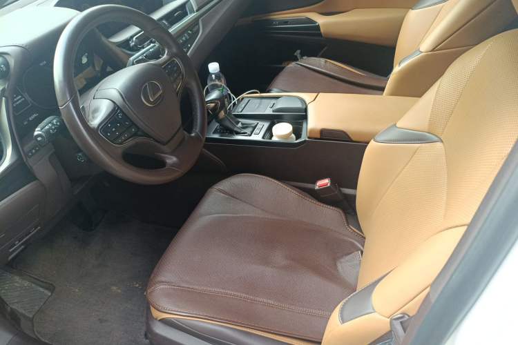 Used Lexus ES 2020 200 Excellence Edition Left Front Seat