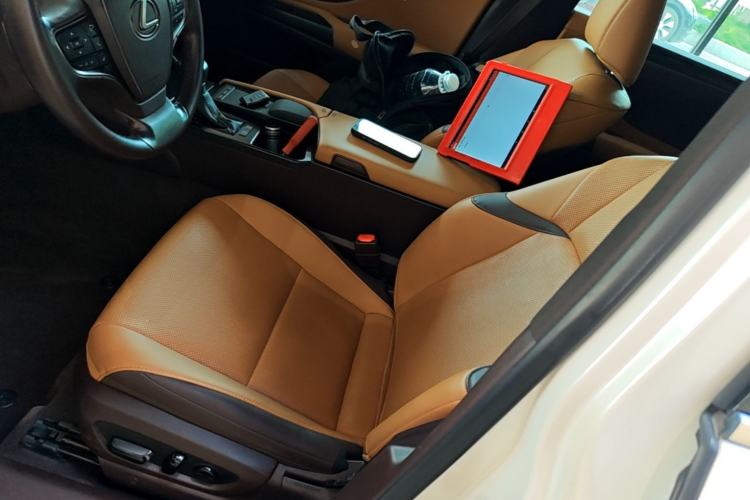 Used Lexus ES 2020 200 Excellence Edition Left Front Seat