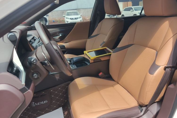 Used Lexus ES 2020 200 Excellence Edition Left Front Seat