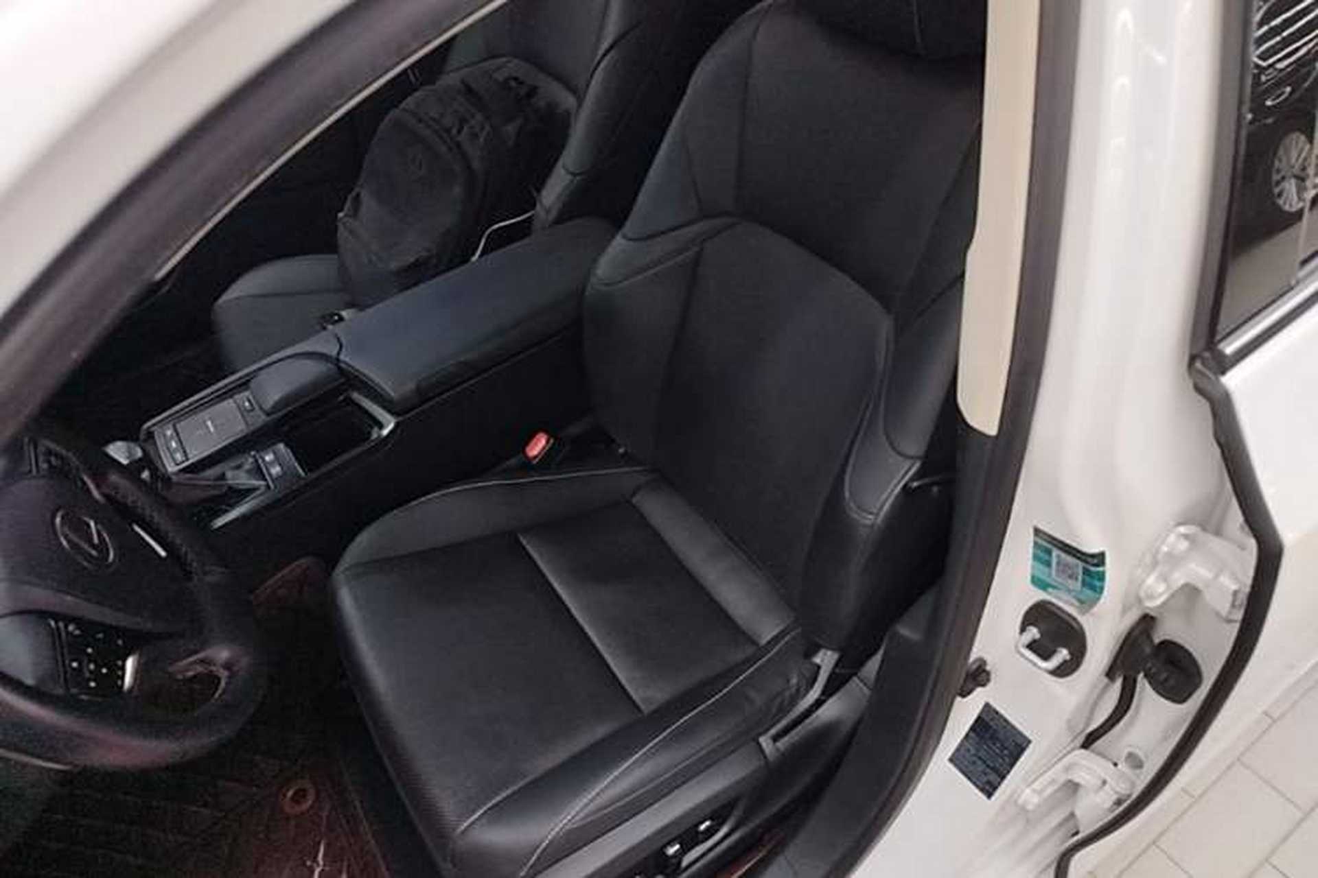 Used Lexus ES 2020 300h Premier Edition Left Front Seat