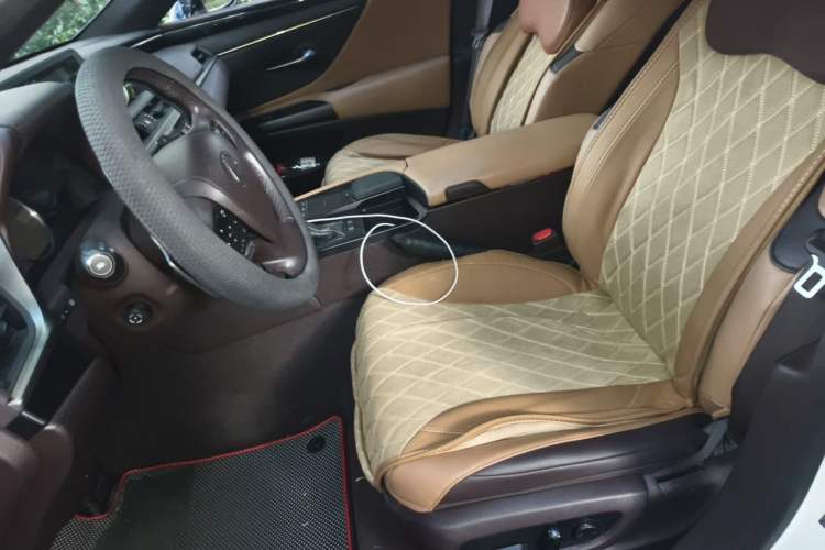 Used Lexus ES 2020 200 Excellence Edition Left Front Seat