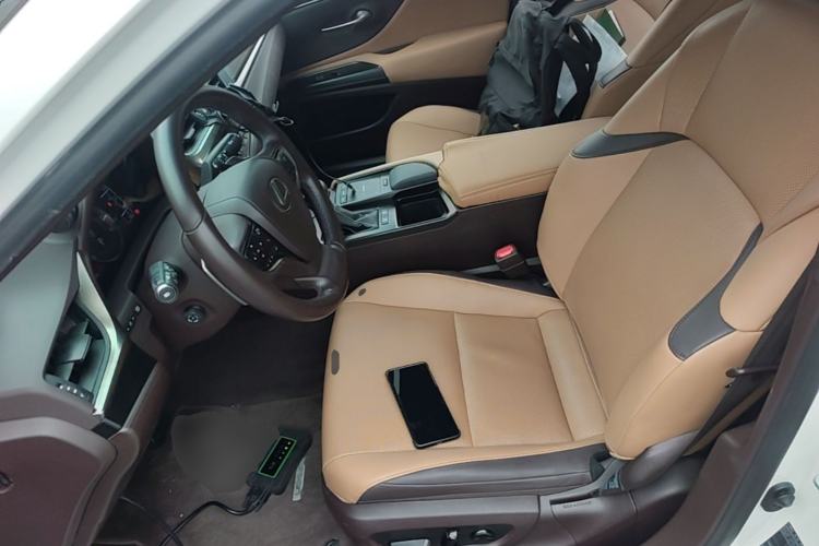 Used Lexus ES 2020 200 Excellence Edition Left Front Seat