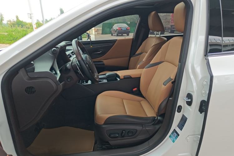Used Lexus ES 2020 200 Excellence Edition Left Front Seat