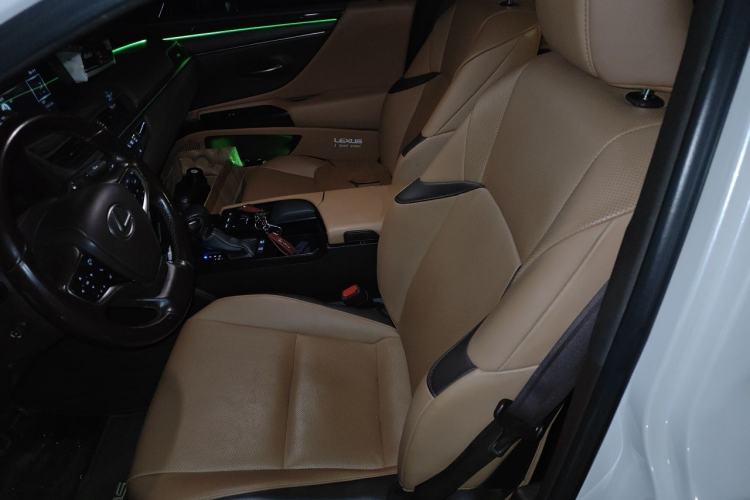 Used Lexus ES 2020 300h Premier Edition Left Front Seat