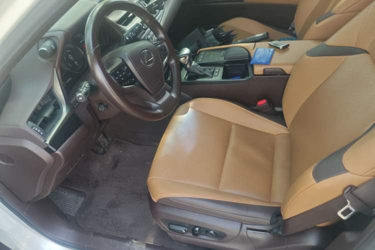 Used Lexus ES 2020 300h Premier Edition Left Front Seat