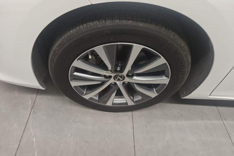 Used Lexus ES 2020 260 Excellence Edition Left Front Wheel Hub