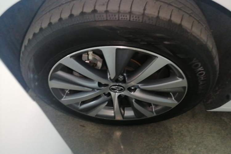 Used Lexus ES 2020 200 Excellence Edition Left Front Wheel Hub