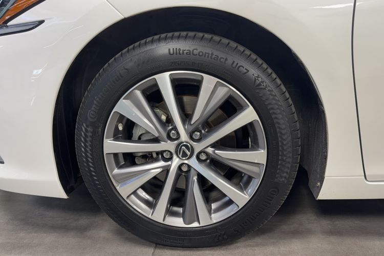 Used Lexus ES 2020 200 Excellence Edition Left Front Wheel Hub