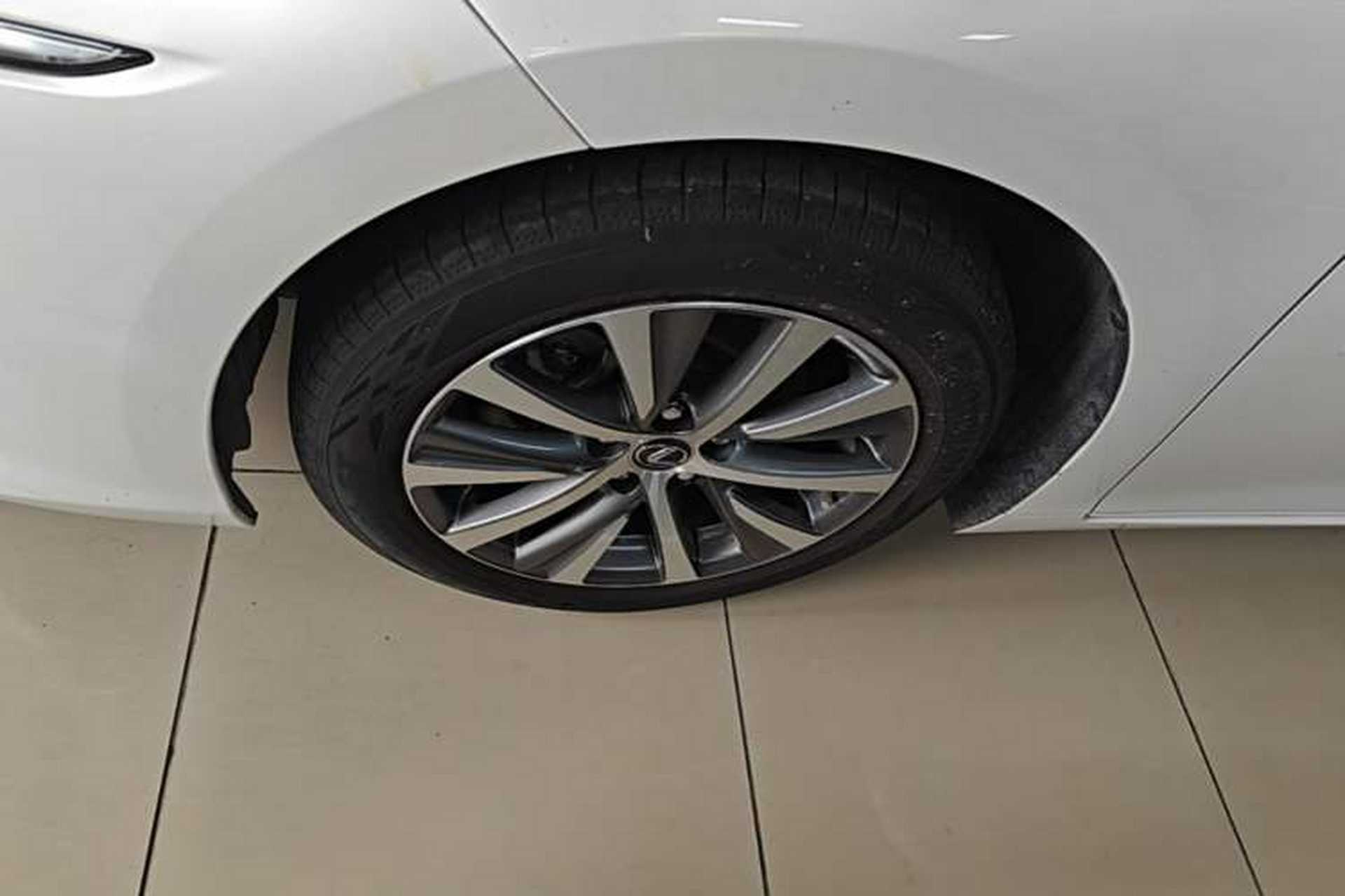 Used Lexus ES 2020 200 Excellence Edition Left Front Wheel Hub