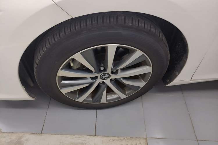 Used Lexus ES 2020 200 Excellence Edition Left Front Wheel Hub