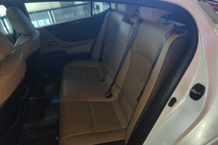 Used Lexus ES 2020 200 Excellence Edition Left Rear Seat