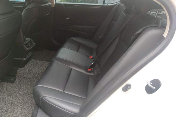 Used Lexus ES 2020 200 Excellence Edition Left Rear Seat