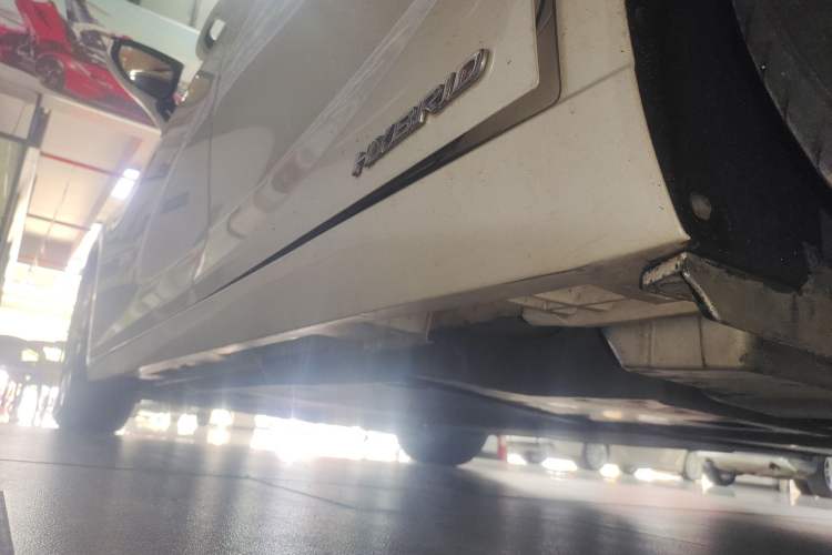 Used Lexus ES 2020 300h Premier Edition Left Side Sill
