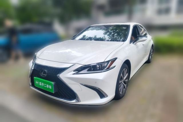 Used Lexus ES 2020 200 Excellence Edition