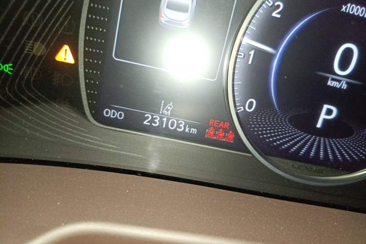 Used Lexus ES 2020 200 Excellence Edition Odometer Close Up