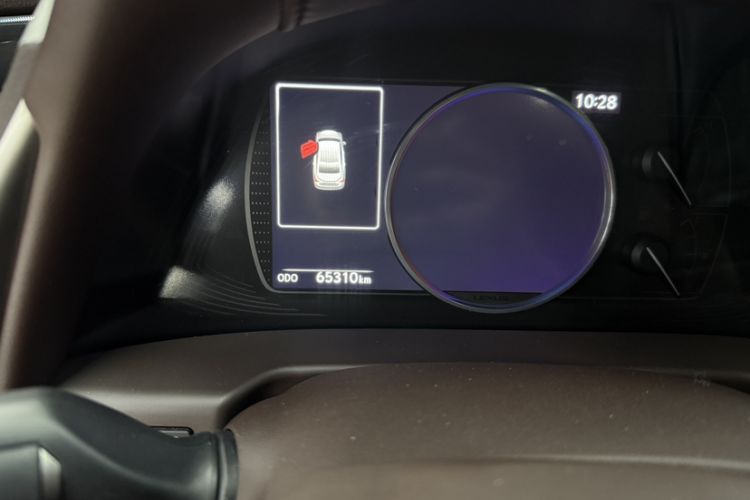 Used Lexus ES 2020 200 Excellence Edition Odometer Close Up